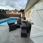 דירה Avec Douche-wc, Terrasse Privative Et Piscine Partagee *