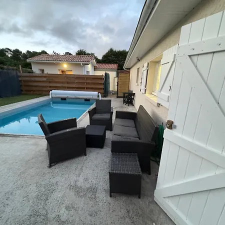 Lejlighed Avec Douche-wc, Terrasse Privative Et Piscine Partagee *