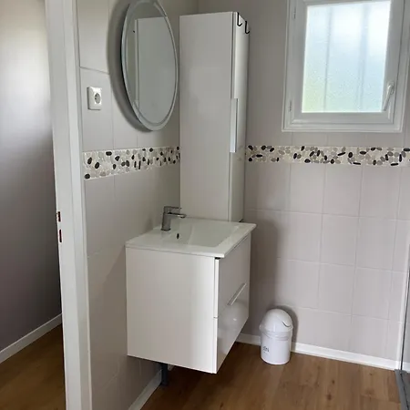 Avec Douche-wc, Terrasse Privative Et Piscine Partagee Lejlighed *