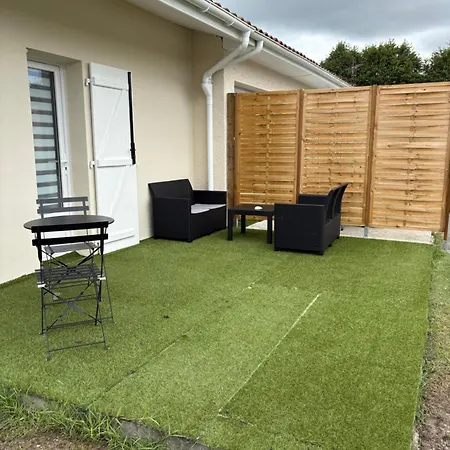 Lejlighed Avec Douche-wc, Terrasse Privative Et Piscine Partagee *