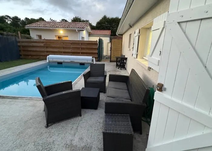 Lejlighed Avec Douche-wc, Terrasse Privative Et Piscine Partagee *